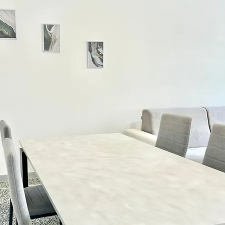 Cipro By 101flats Apartmán